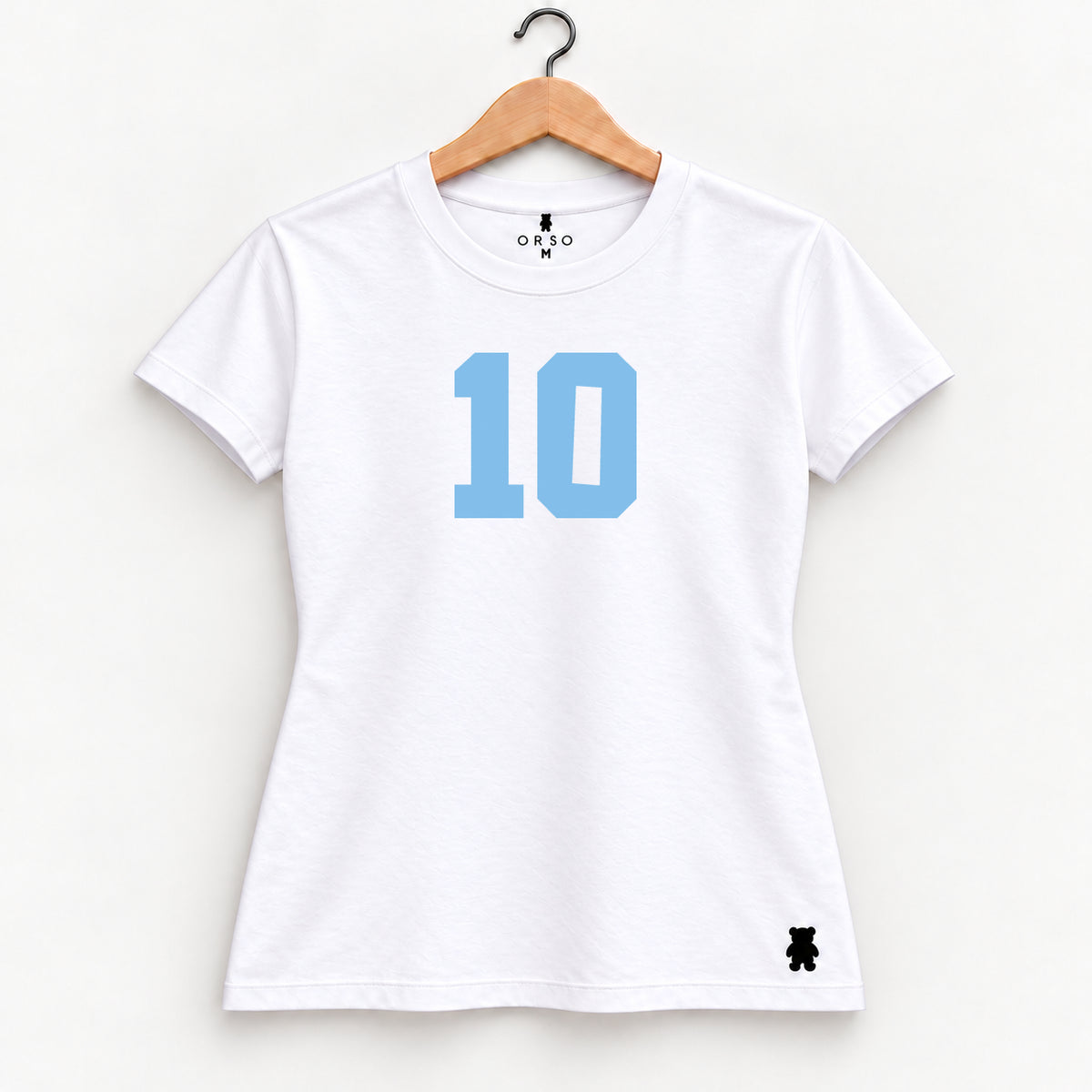 Orso 10 — feminina, camiseta branca, número azul-claro