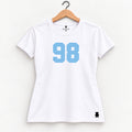 Orso 98 — feminina, camiseta branca, número azul-claro